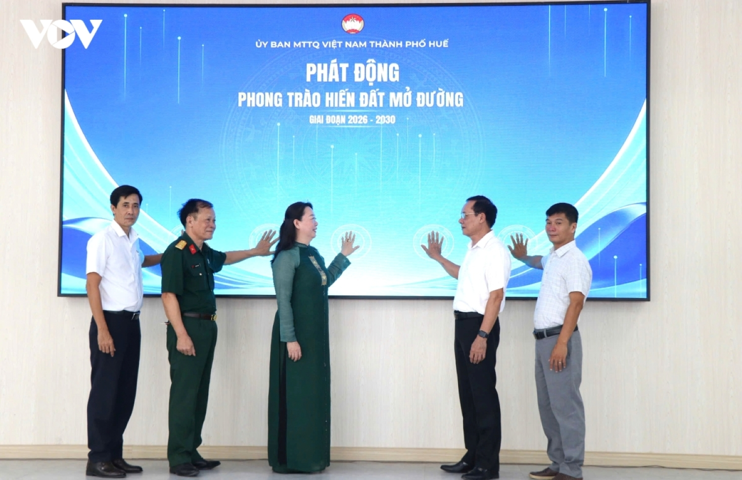 Khi ý Đảng hợp lòng dân